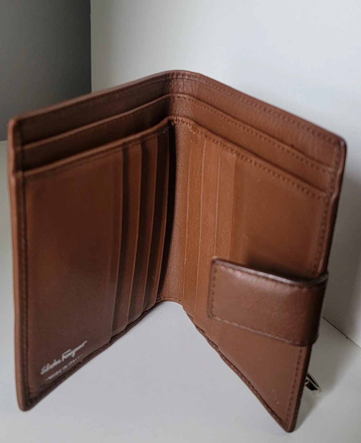 Salvatore Ferragamo Brown Leather Bi-Fold Wallet - photo 5