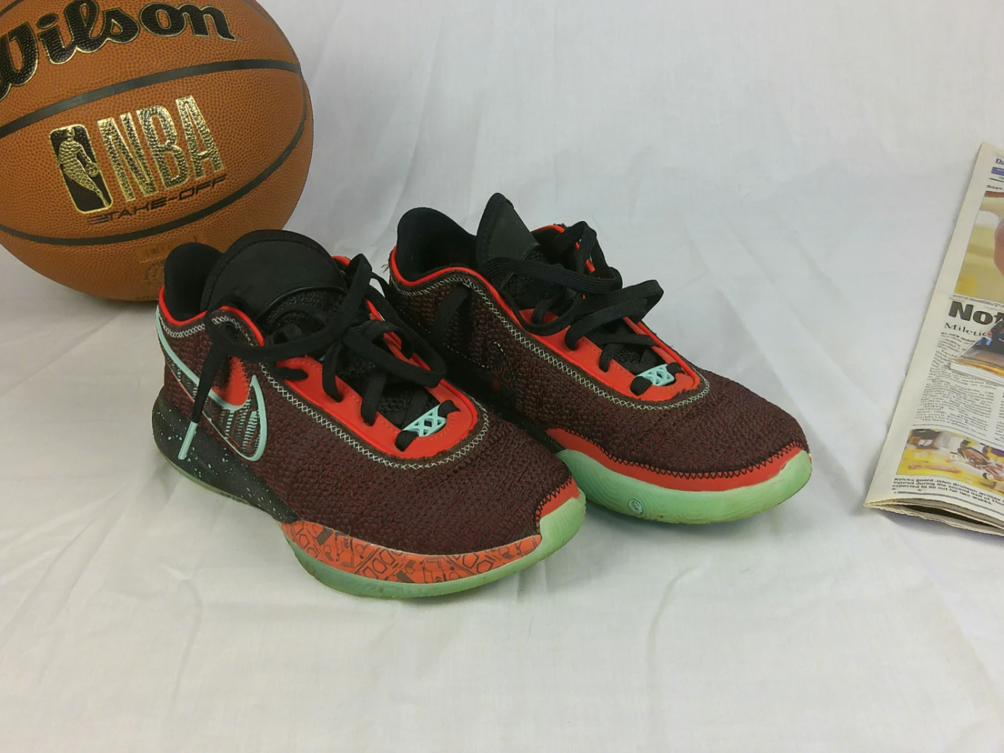 Nike LeBron 20 SE GS 'Night Maroon' - photo 2