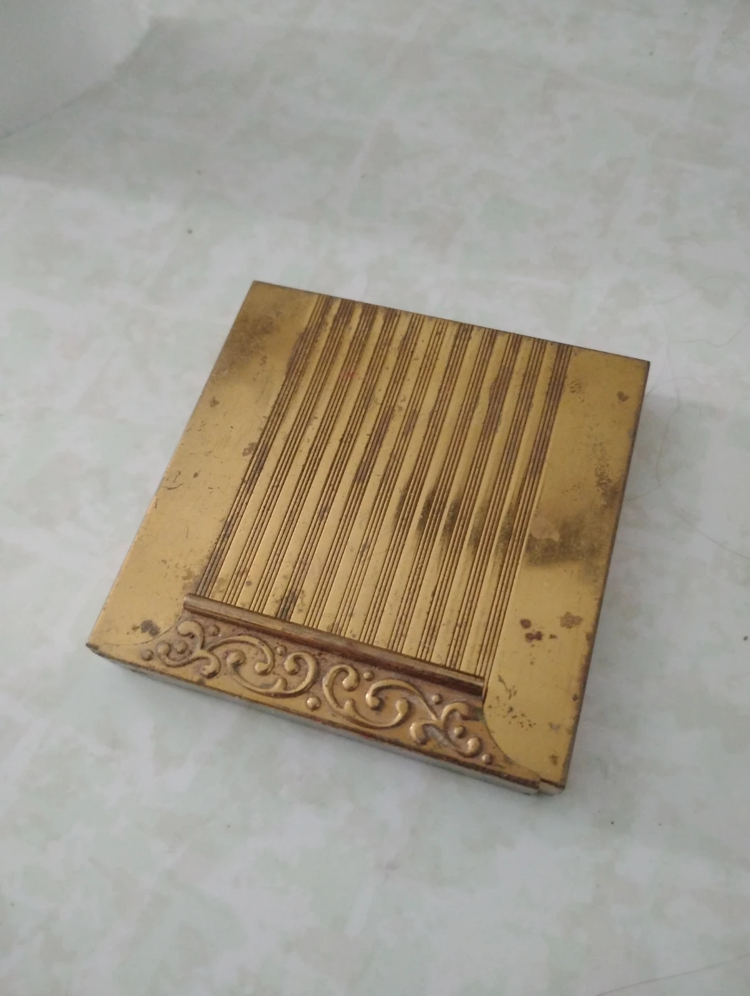 Vintage Avon Gold Tone Metal Makeup Compact