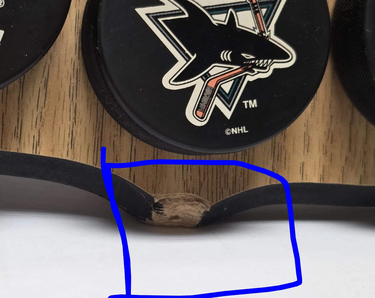 NHL Hockey Puck Display Plaque - photo 2
