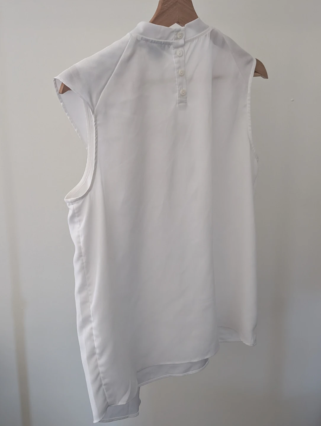 Tracy M. Women's White Embellished Sleeveless Top Size L - photo 3