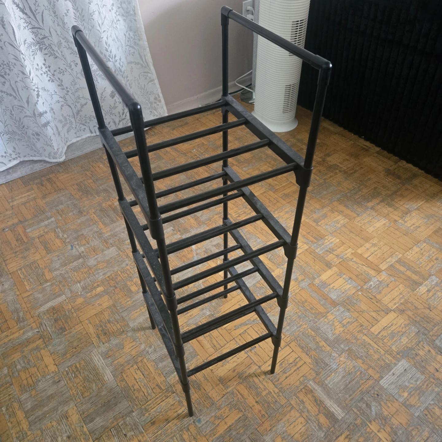 Shoe rack