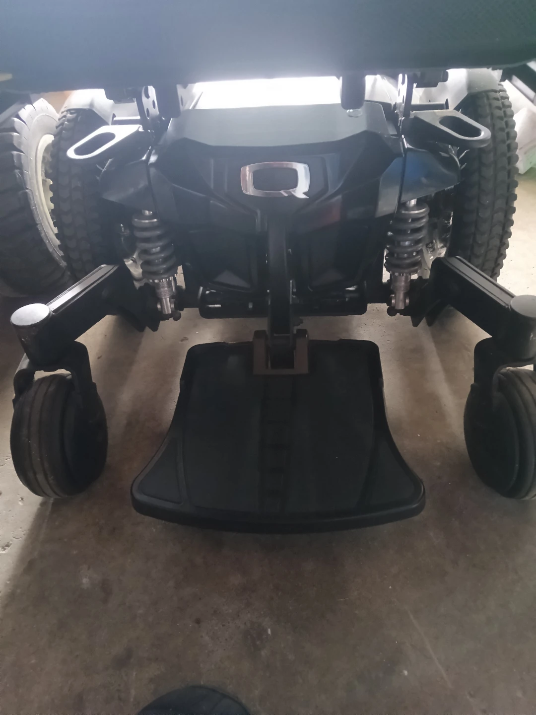 Quantum Power Wheelchair - photo 3