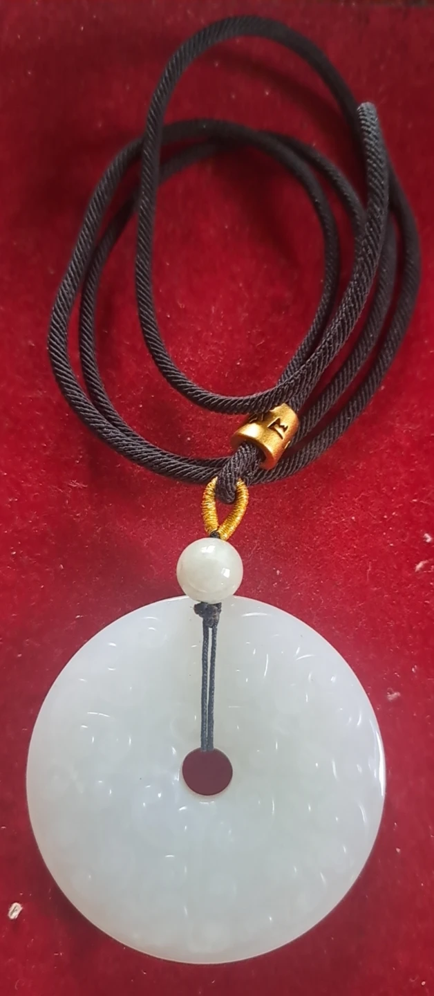 White Jade Disc Pendant Necklace - photo 2