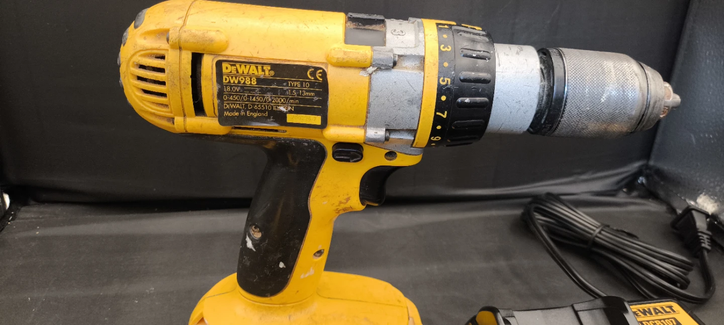 DeWalt DW988 XRP Cordless Hammer Drill  Battery & Charger - photo 2