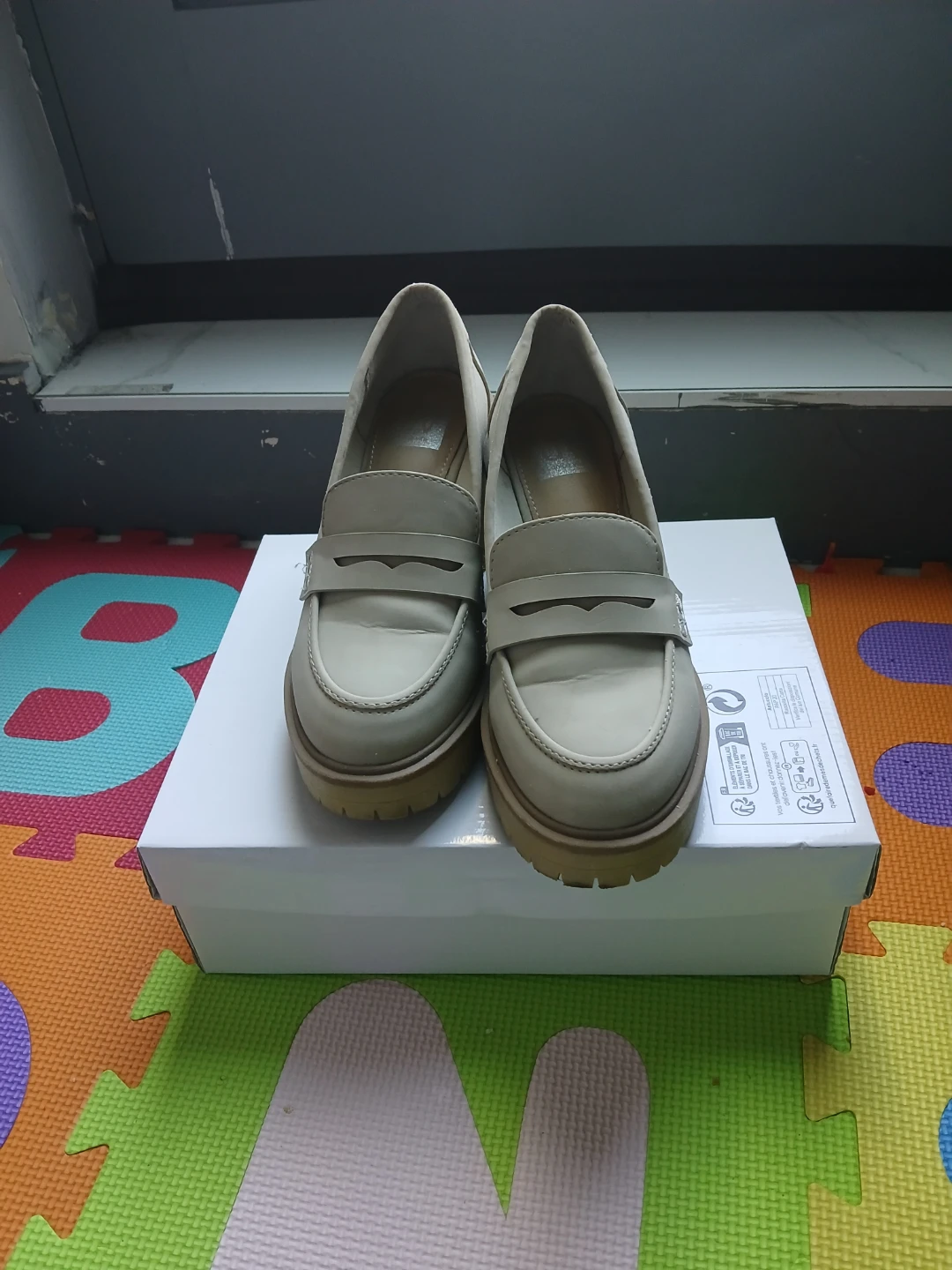 Dolce Vita Beige Leather Loafer Heels - photo 3