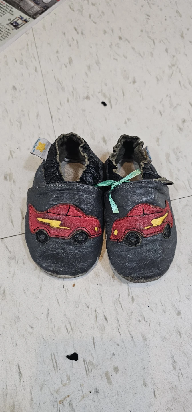 Mini Star Baby Shoes - Grey with Red Cars