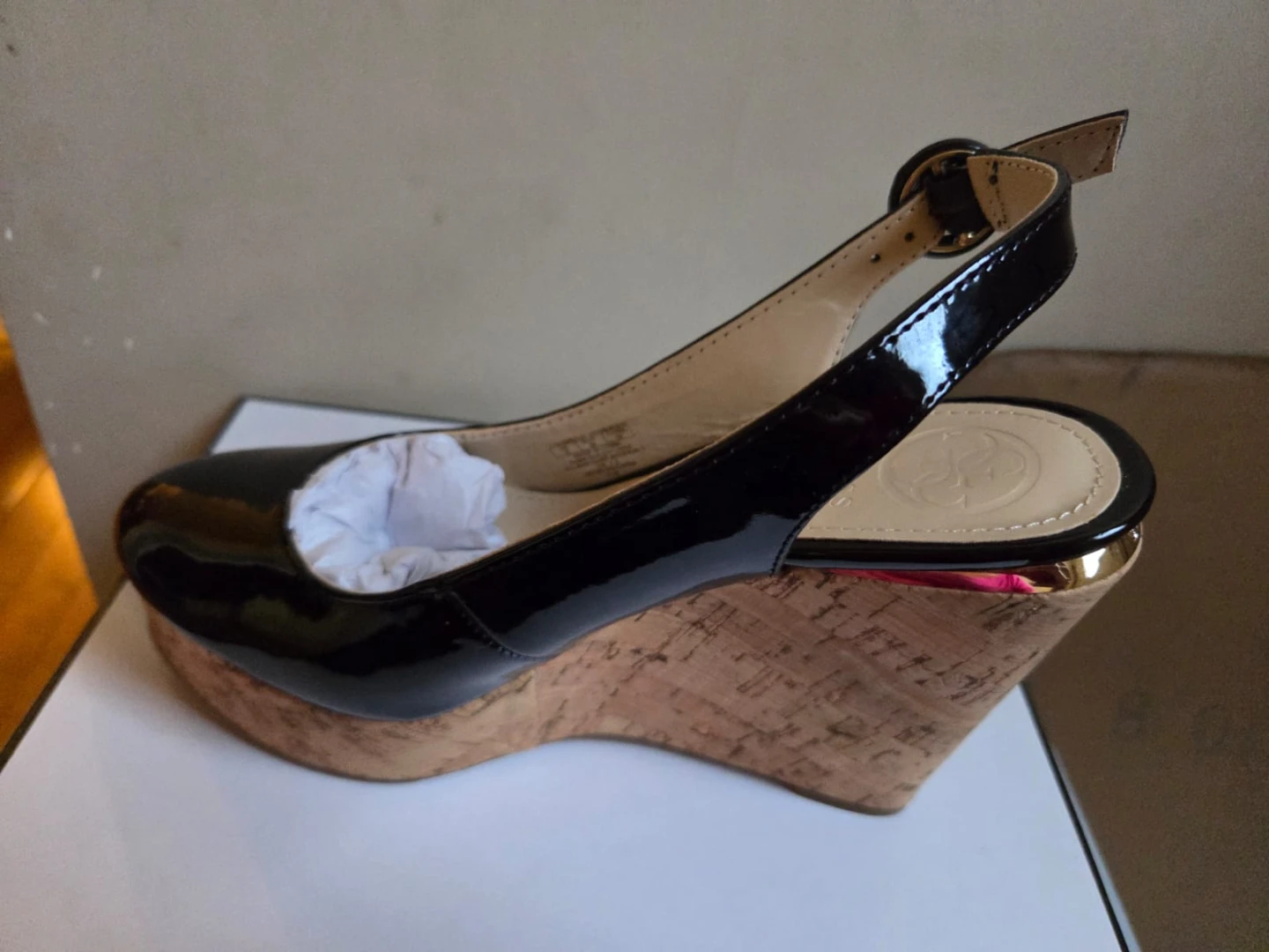 NEW Guess Black Patent Slingback Wedge Shoes - photo 2