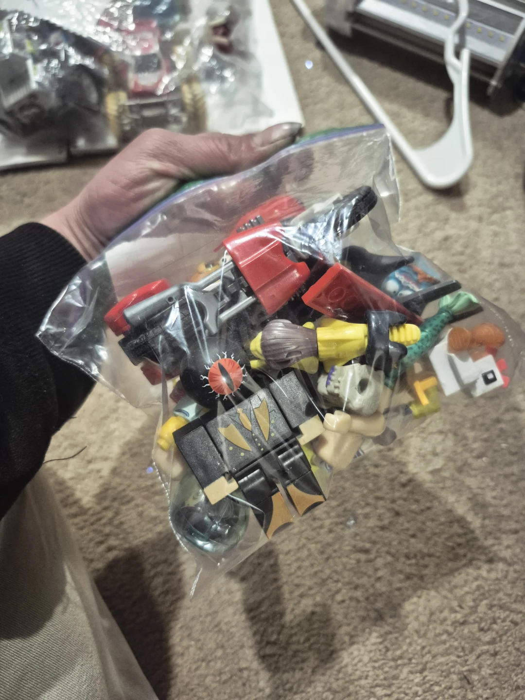 Bag of Roblox Toy Figures and Accessories - photo 4
