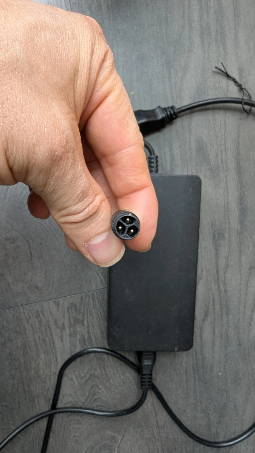 Wuxi Dpower Li-ion Battery Charger 54.6V - Fucare - photo 2