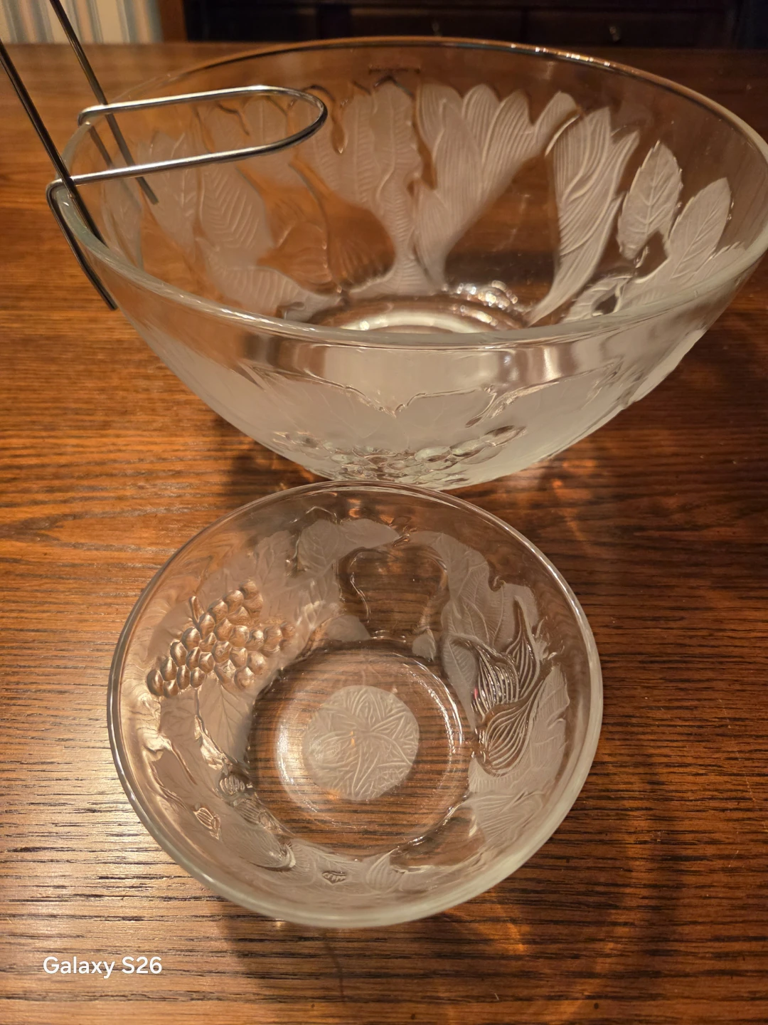 Glass Chip and Dip Bowl Set with Grape and Leaf Etching - photo 2
