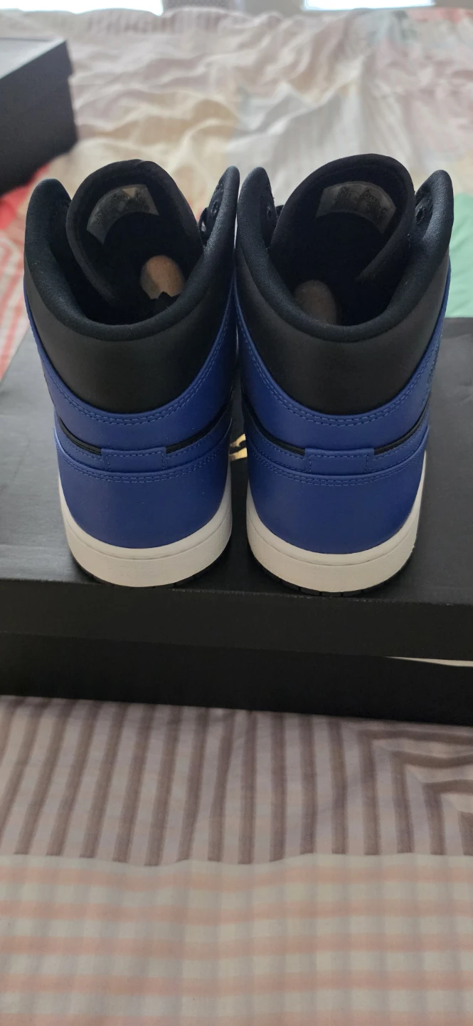 Air Jordan 1 Mid SE Royal Blue Sneakers - photo 4