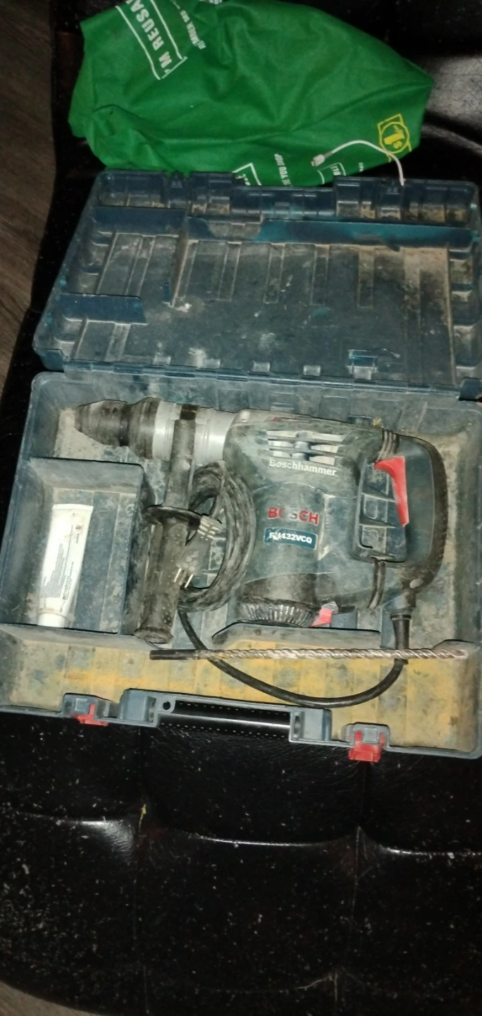 Bosch Bulldog Rotary Hammer with Case