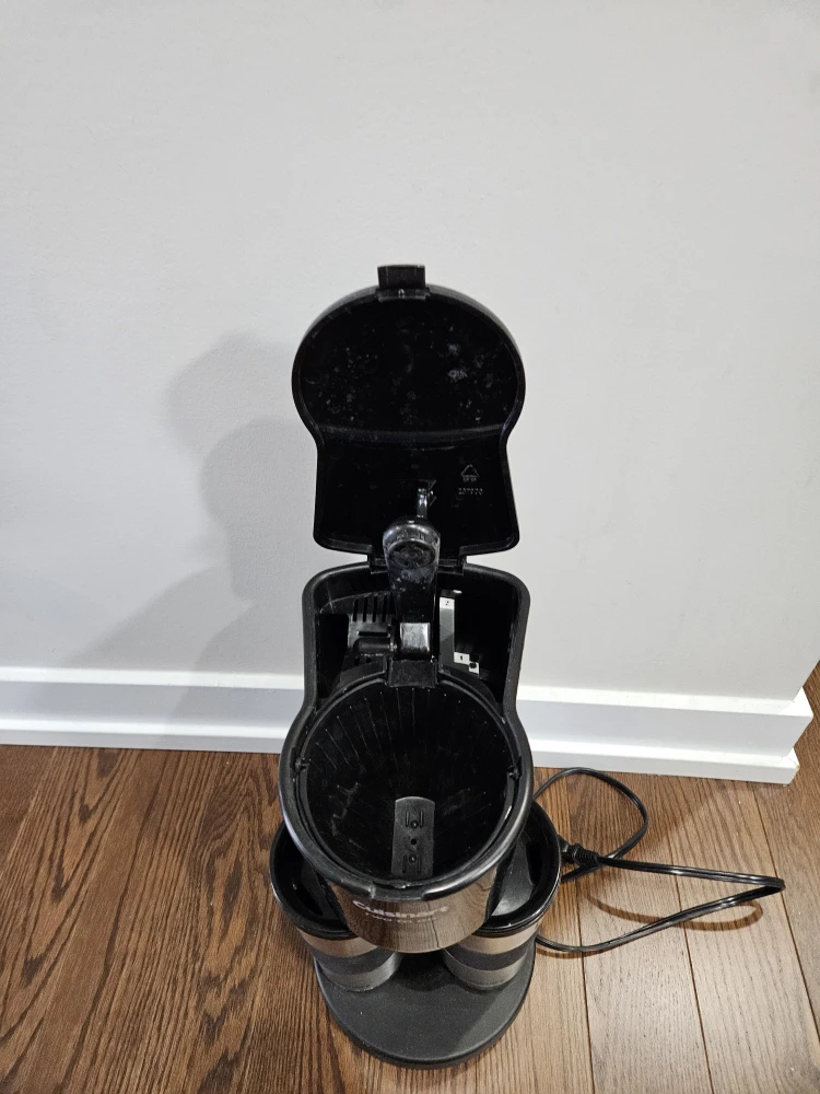 Cuisinart Two to Go Coffee Maker with 2 Travel Mugs - photo 2