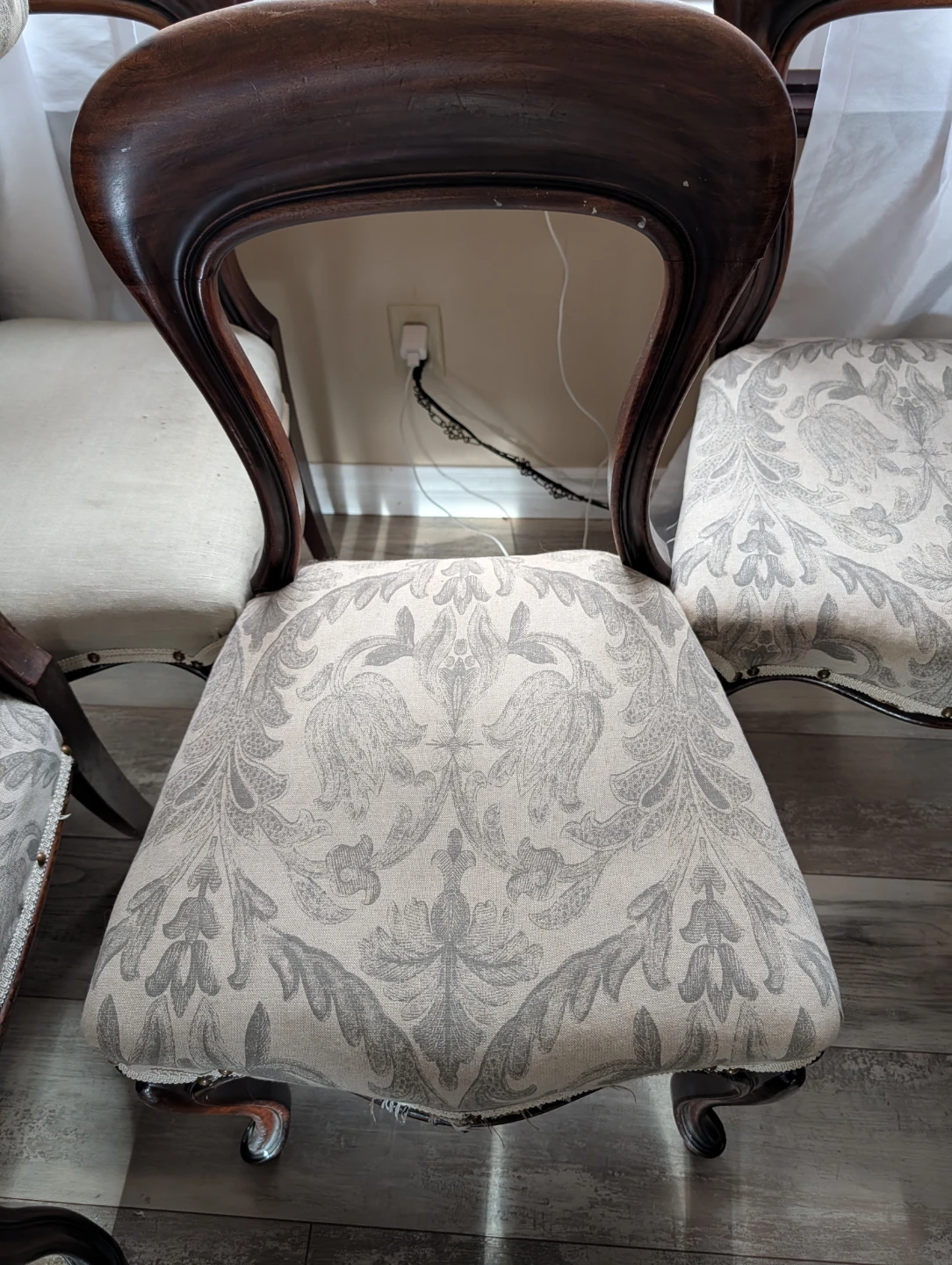 Extendable Dining Table Set with 6 Chairs - photo 5