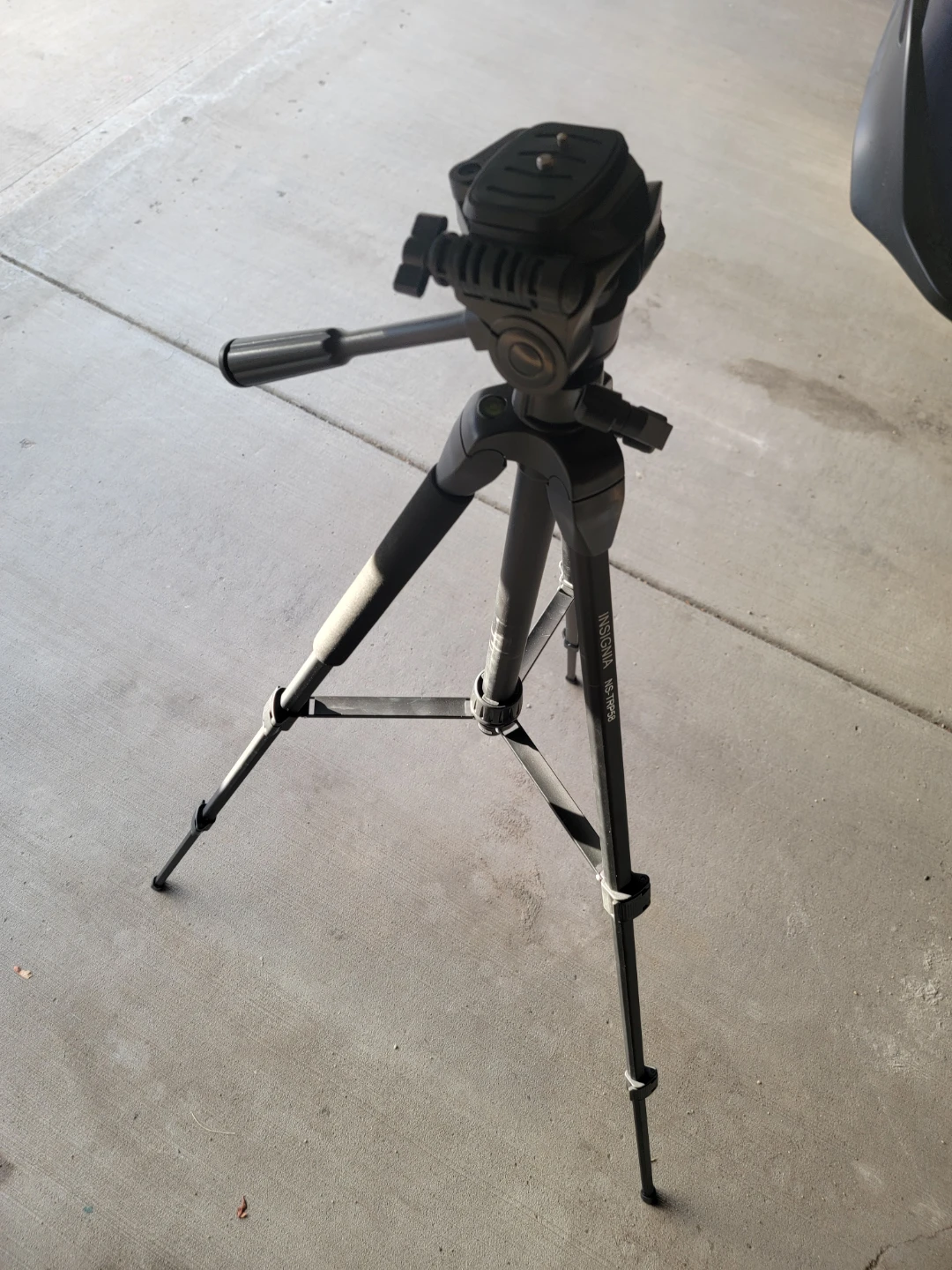 Tripod - Like New / Mint Condition - photo 2