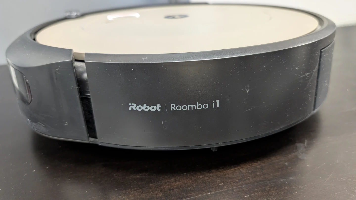 iRobot Roomba i1 Robot Vacuum - photo 3