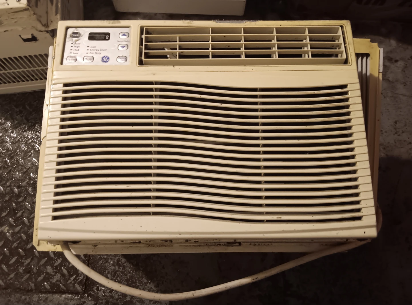 Big Used GE Window Air Conditioner - photo 2