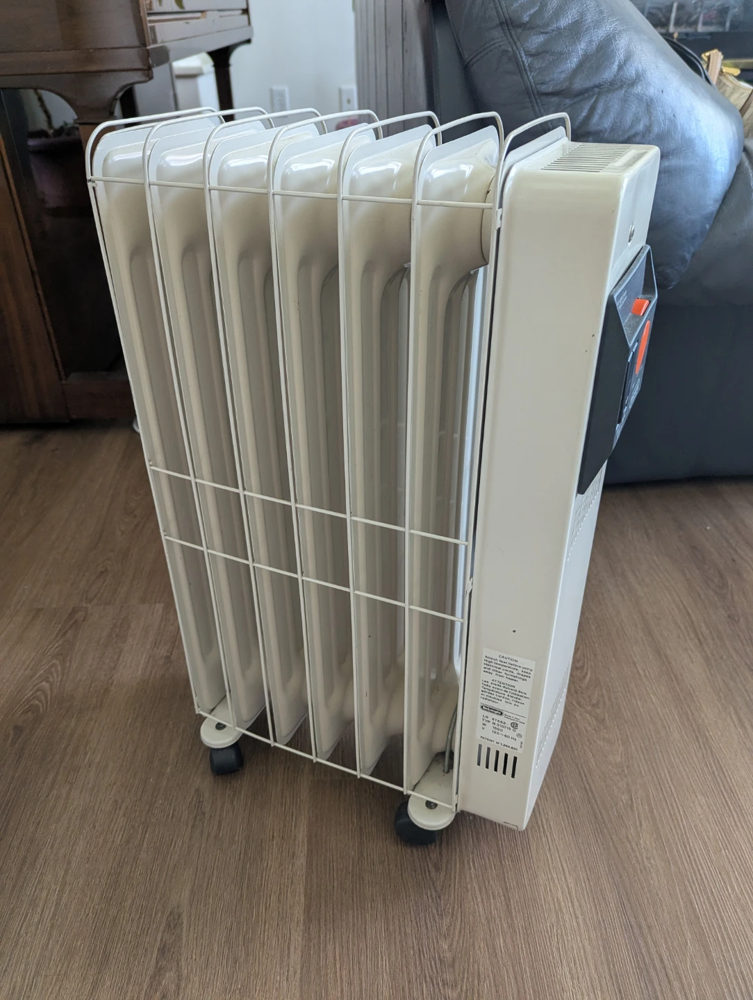 DeLonghi Oil-Filled Radiator Heater - photo 2