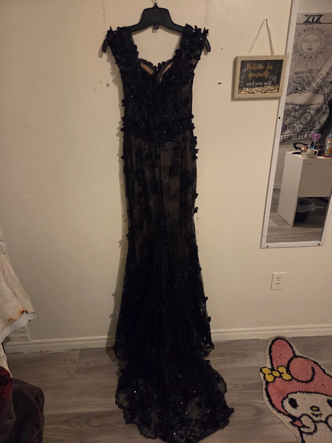 Black Lace prom dress - photo 3