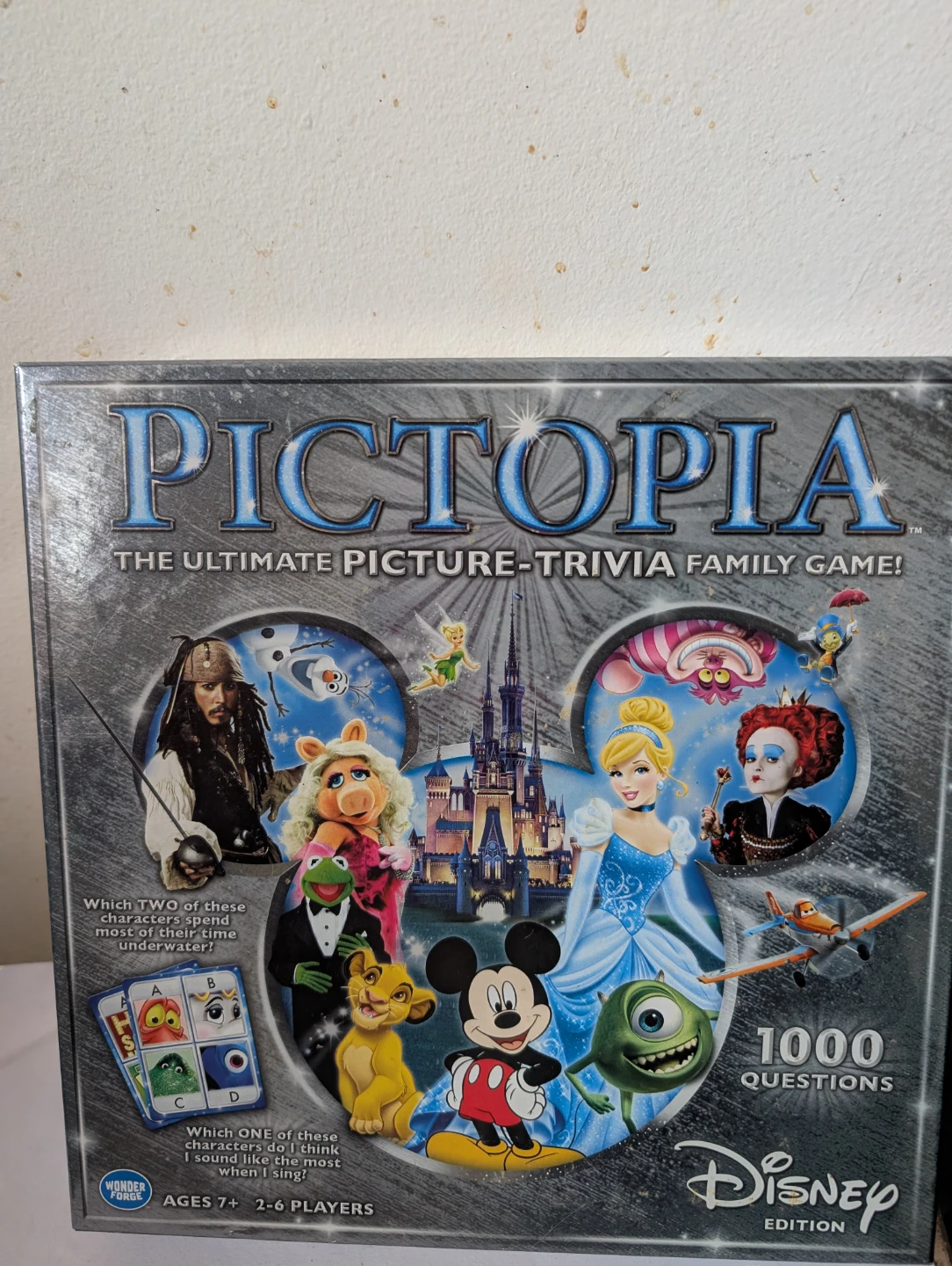 Pictopia Disney Edition Picture-Trivia Family Game