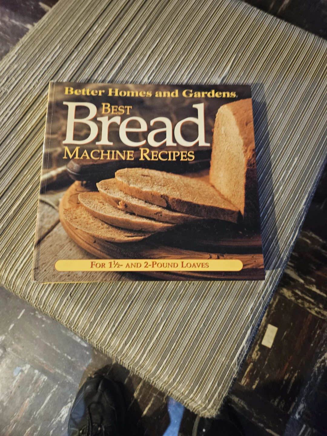 Better Homes and Gardens Best Bread Machine Recipes Cookbook - photo 2