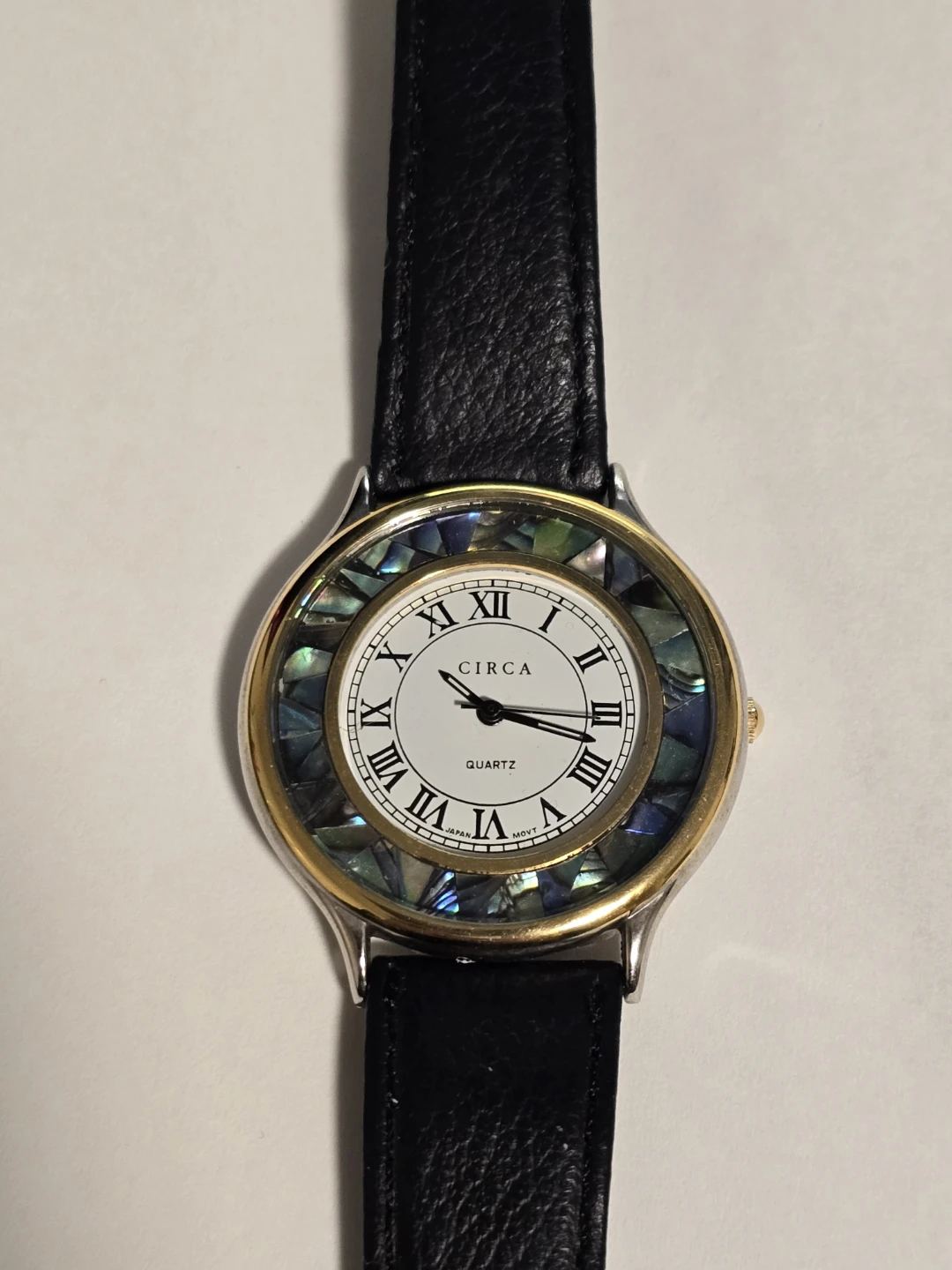 37.6 mm mother of Pearl Circa Quartz Watch - photo 2