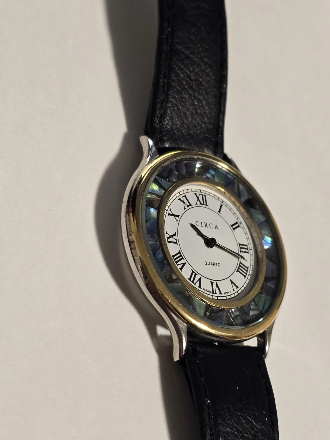 37.6 mm mother of Pearl Circa Quartz Watch - photo 3