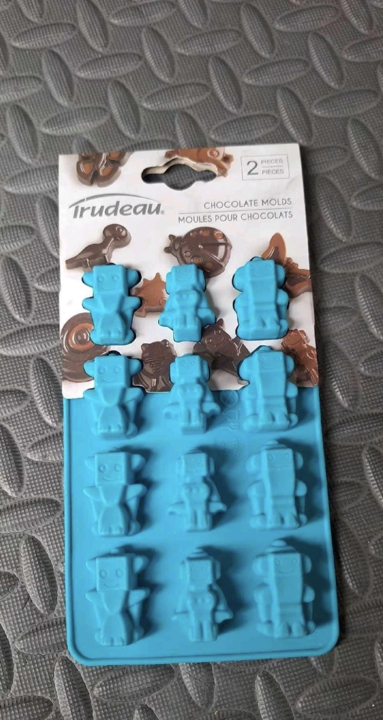 Trudeau Silicone Chocolate Molds - Robot Shapes 🌱
