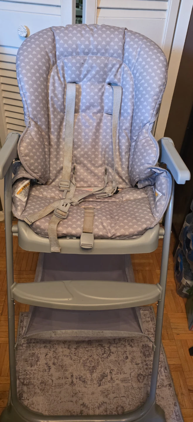 Graco Slim Snacker Highchair - photo 3