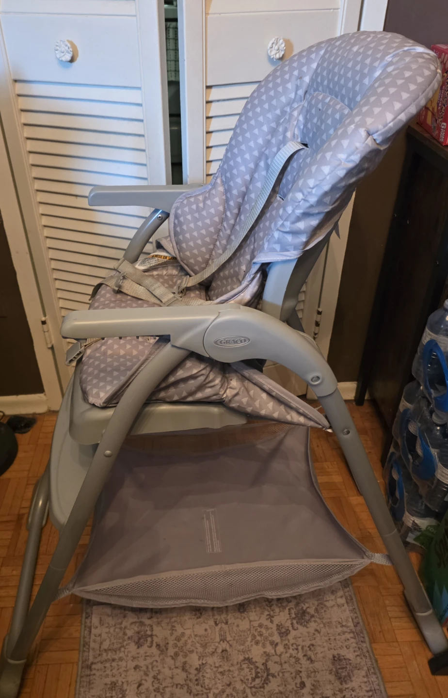 Graco Slim Snacker Highchair - photo 4
