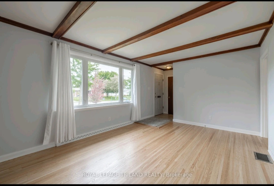 Private room for rent - photo 2