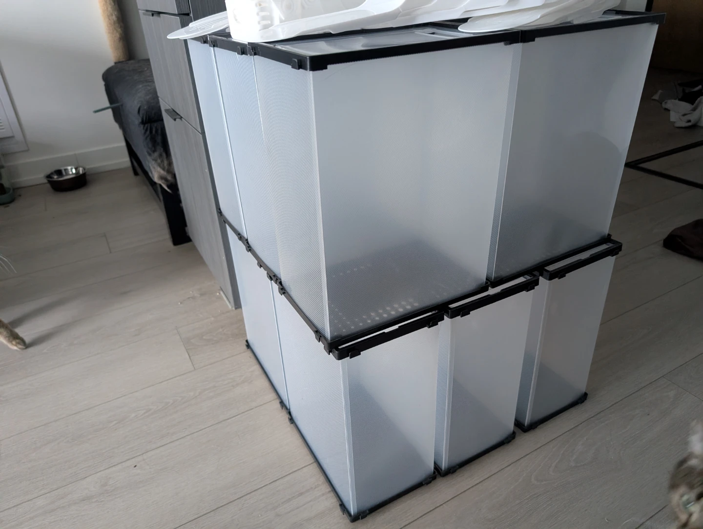 12 Clear Plastic Shoe Display Cases (Attachable St - photo 2