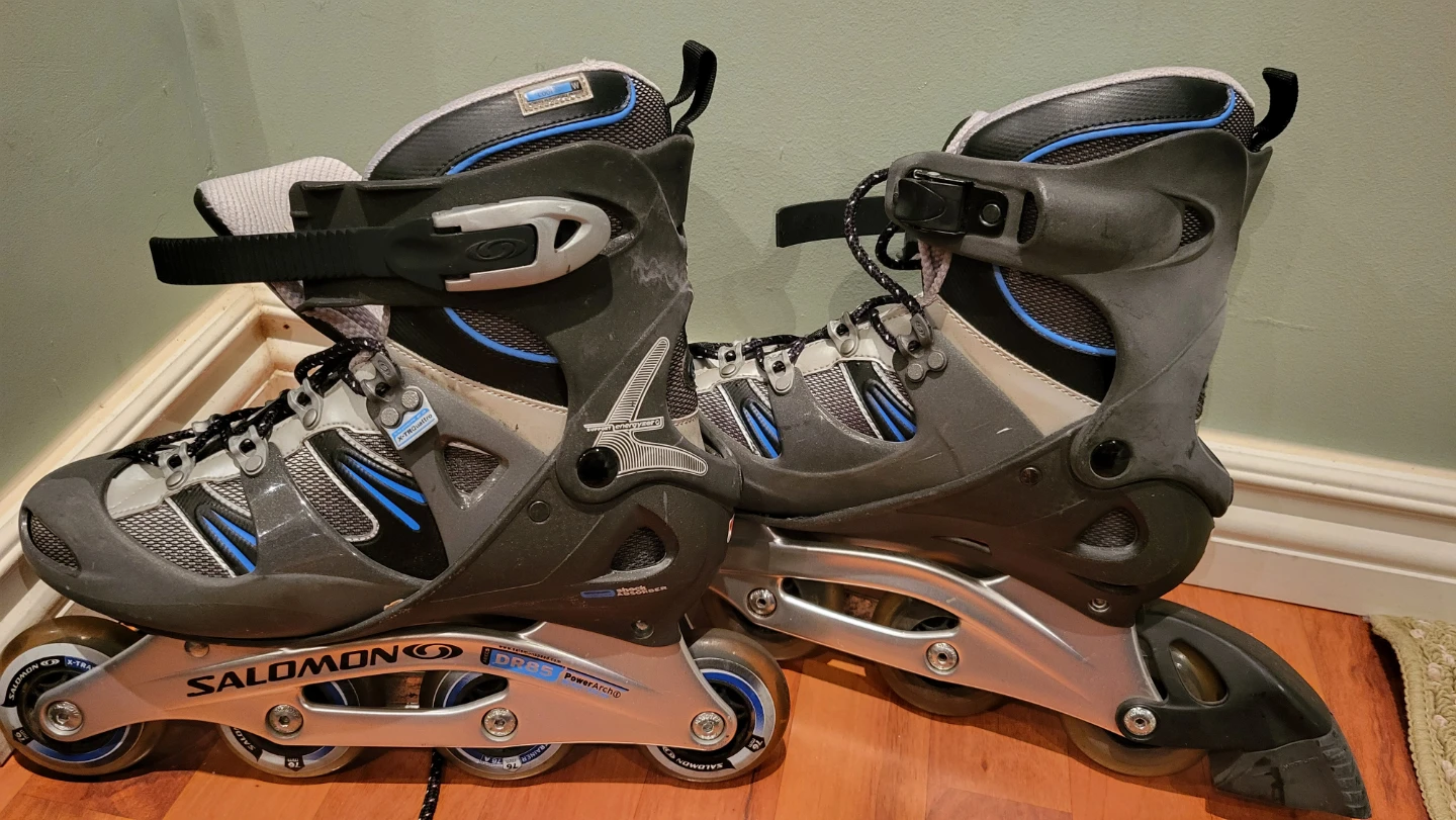 Salomon in line skates with protective gear
