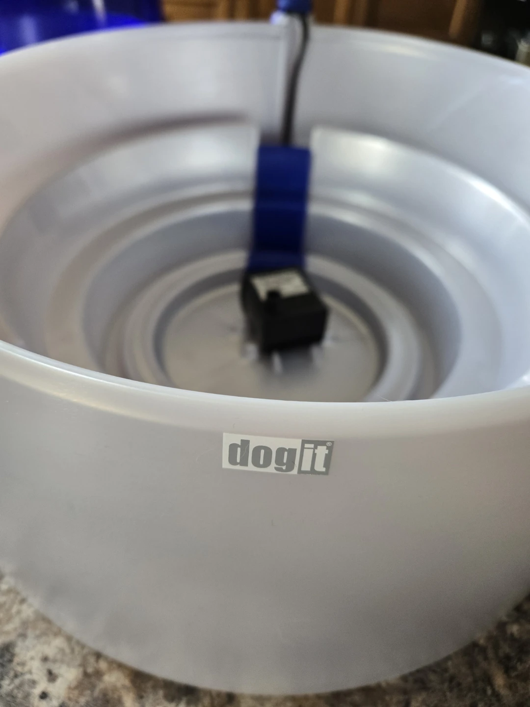 Dogit Fresh & Clear Pet Fountain with 4 Filters - photo 4