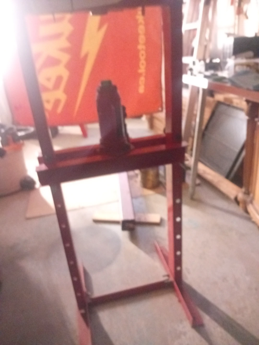 Shop press not complete. Missing parts