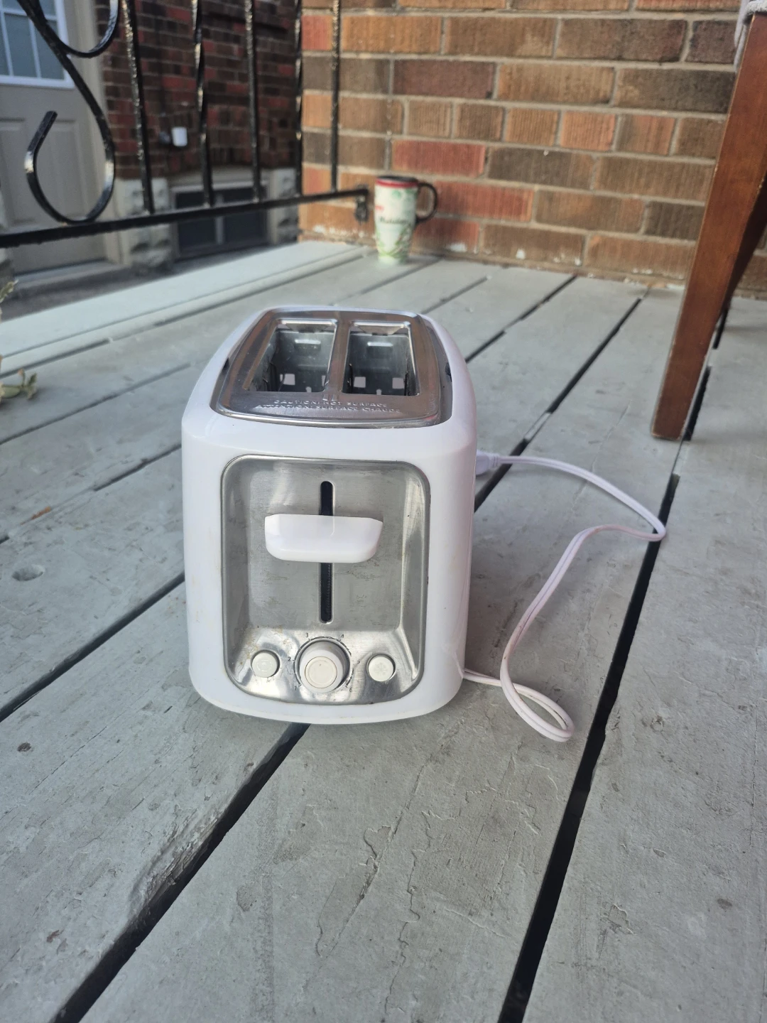 White 2-Slice Toaster