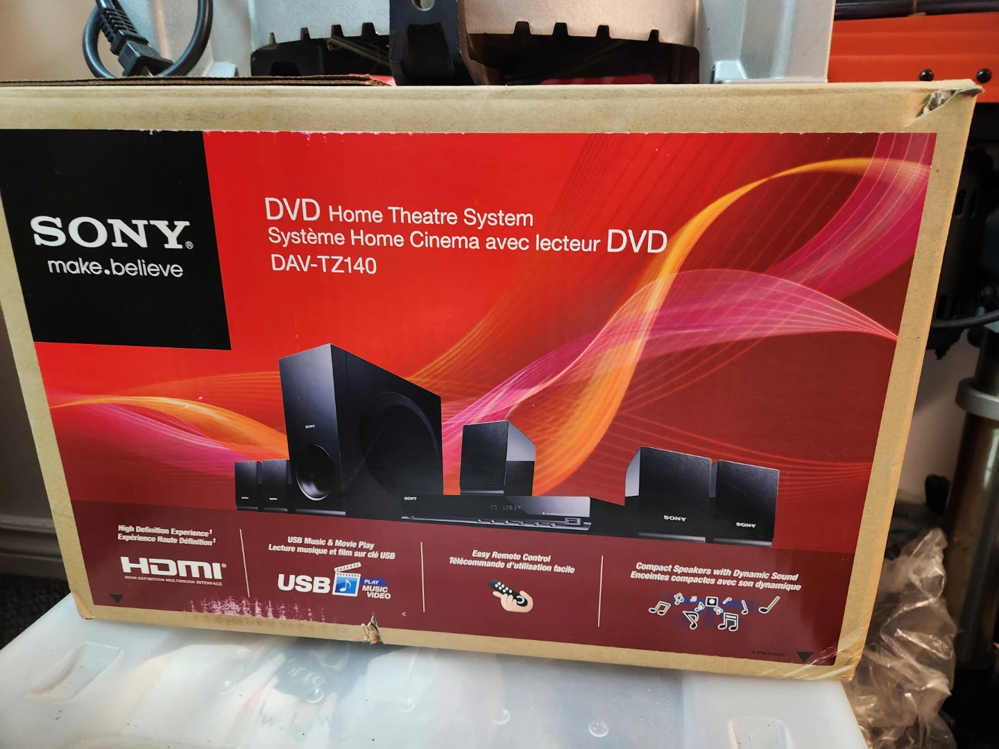 Sony DAV-TZ140 DVD Home Theatre System