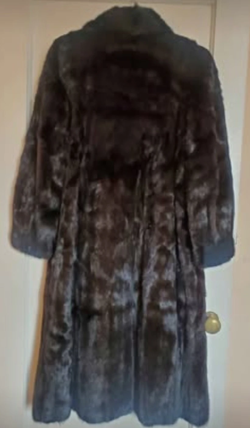 Women's Mink Fur Coat - photo 5