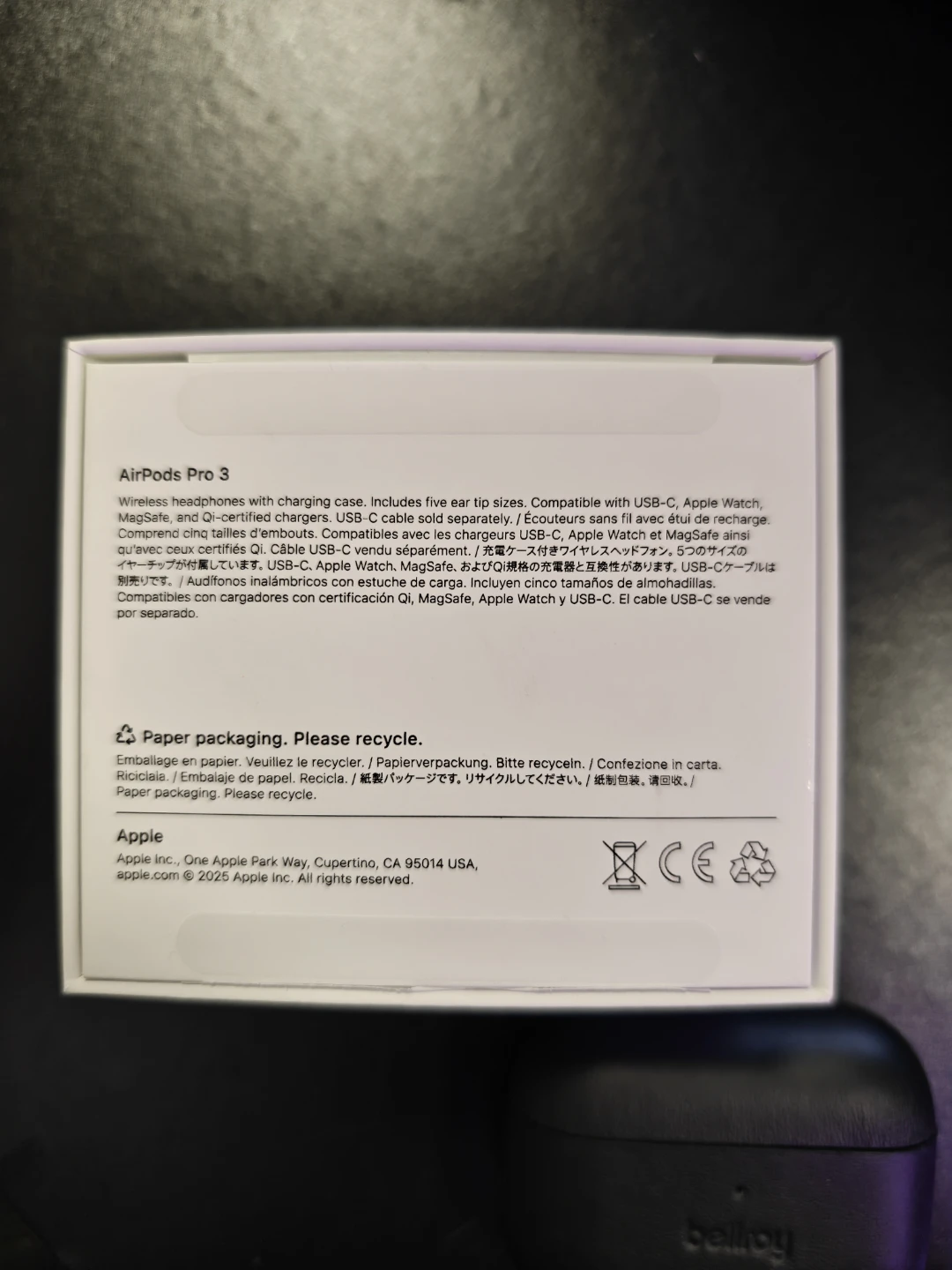AirPods Pro 3 with a Bellroy leather case - photo 2