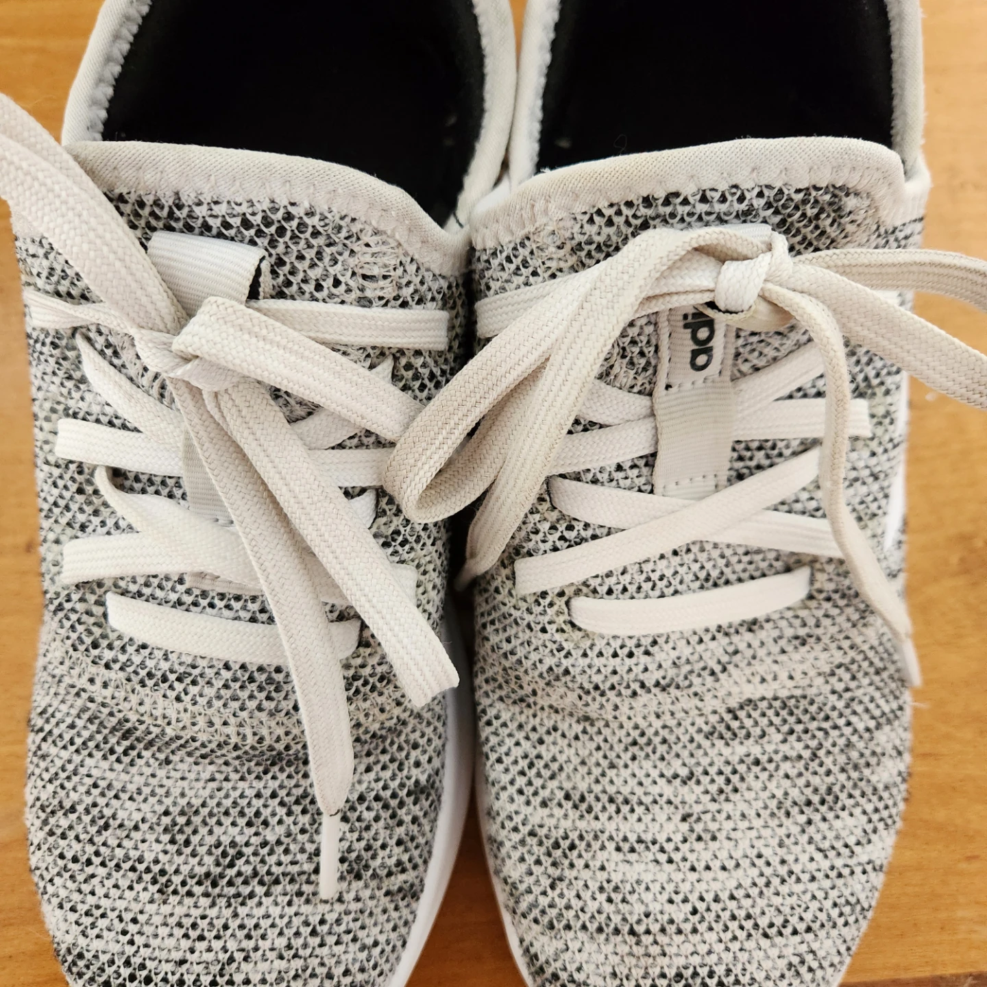 Adidas Cloudfoam Women's Running Shoes, Size 6 - photo 2