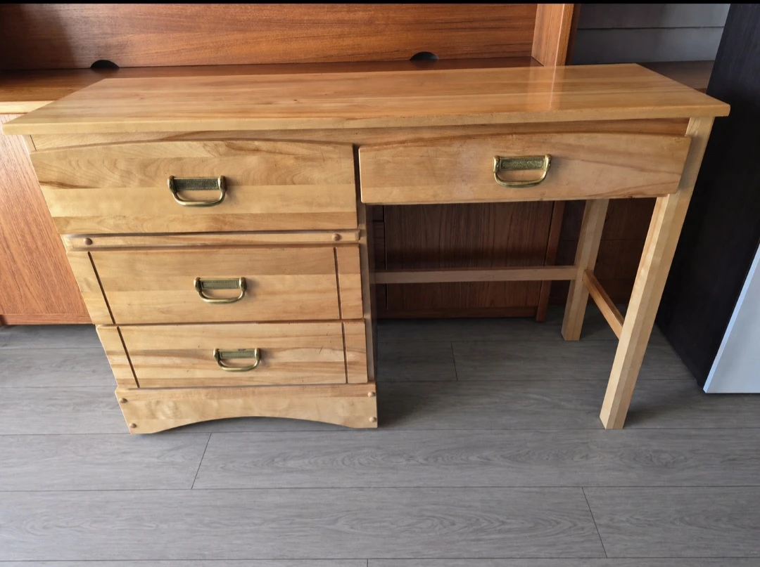 Light Wood Desk with 4 Drawers