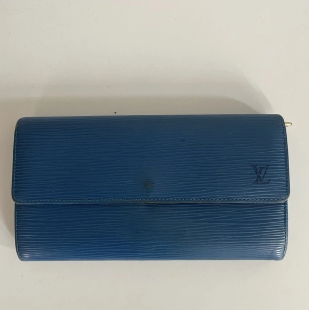 Louis Vuitton Blue Epi Leather International Long Wallet 🌱 - photo 3