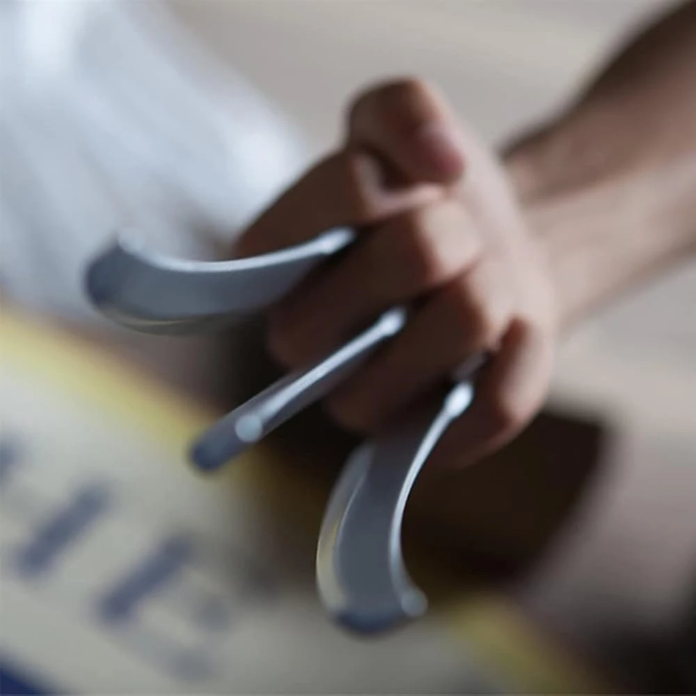 Wolverine Claws Prop Replica - photo 2