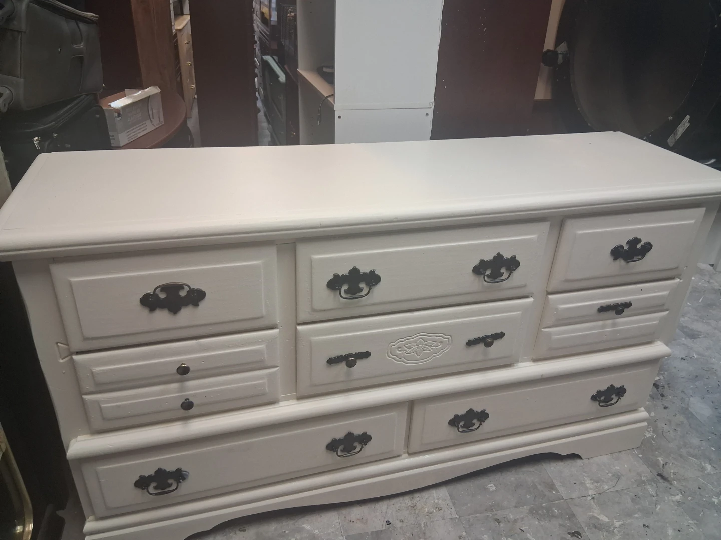 Cream 7-Drawer Dresser
