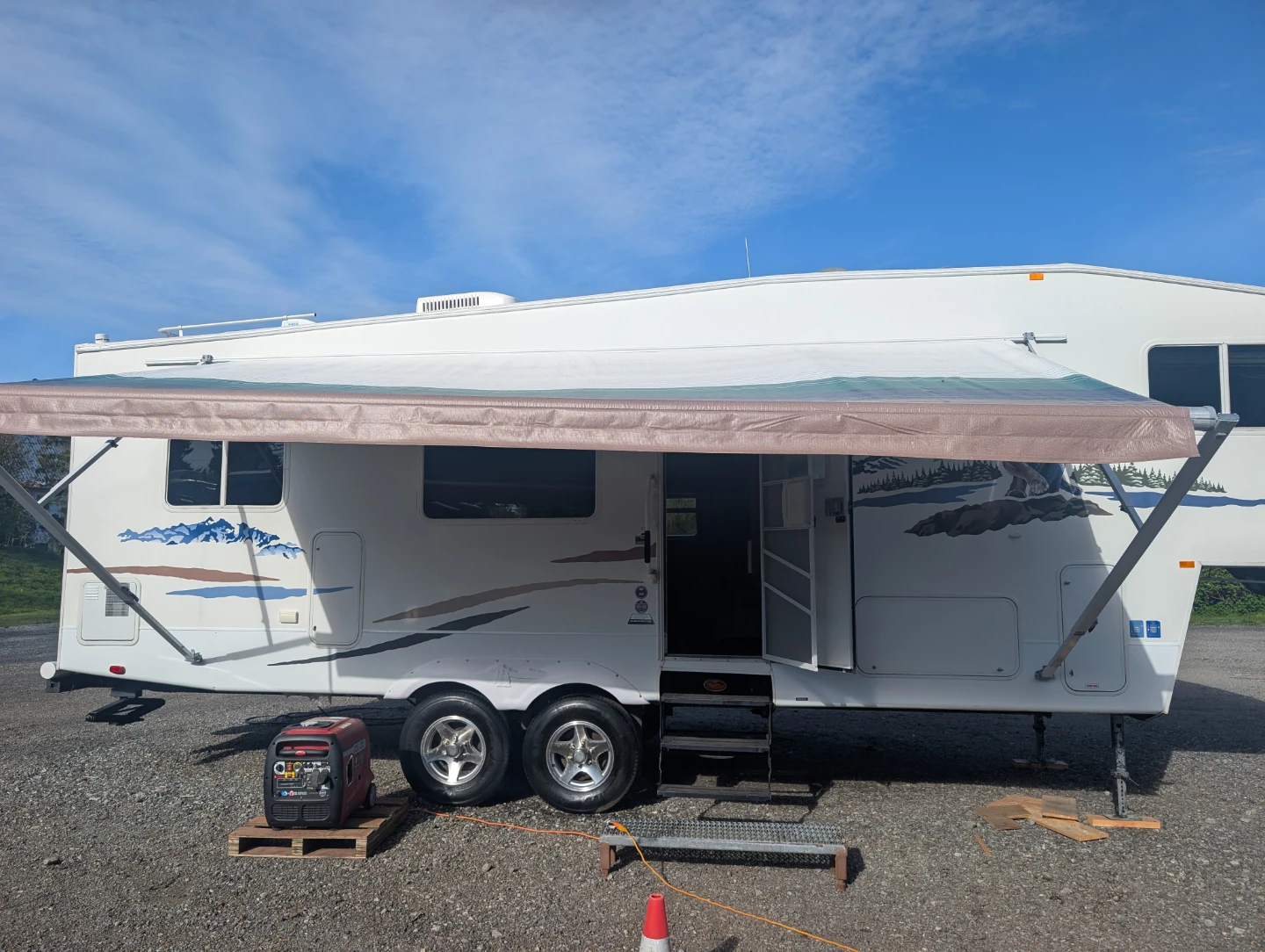 2007 wildcat 5th wheel, - photo 4