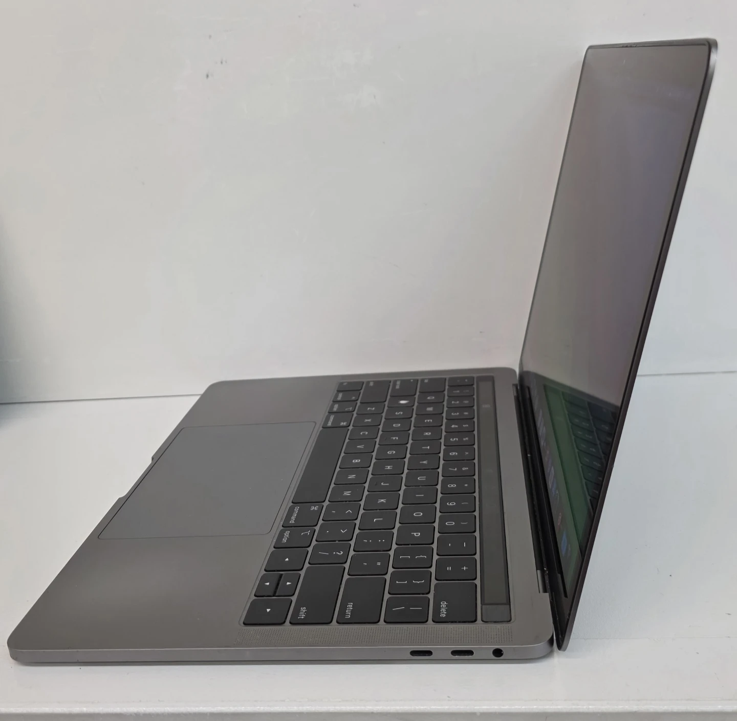 2019 Macbook Pro with TouchBar for sale - photo 3
