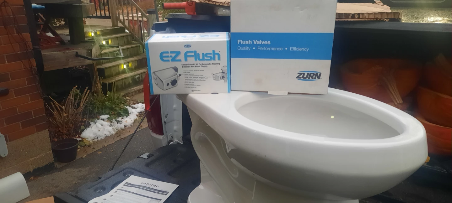Industrial toilet - photo 2