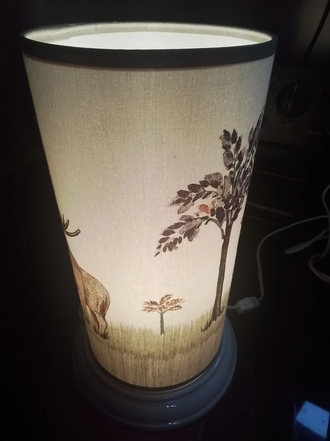 Vintage Camel, Moose, Geraffe & Tree Cylindrical Table Lamp - photo 4