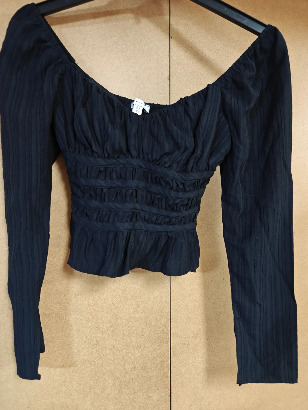 Off-The-Shoulder Cropped Long Sleeve Ruffled Top